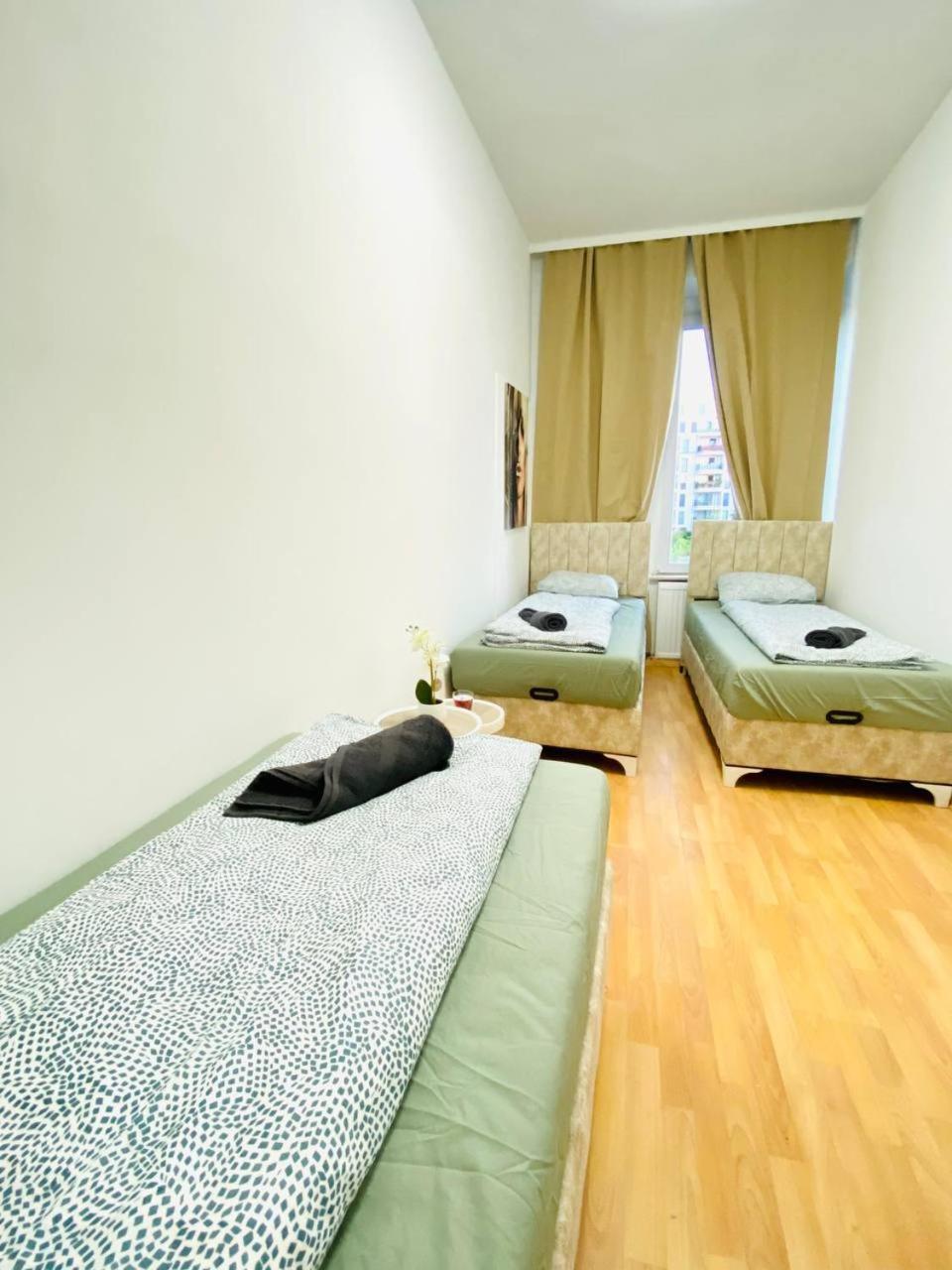 Comfortable Room In The 23Rd District Of Vienna Fr4 Exterior photo