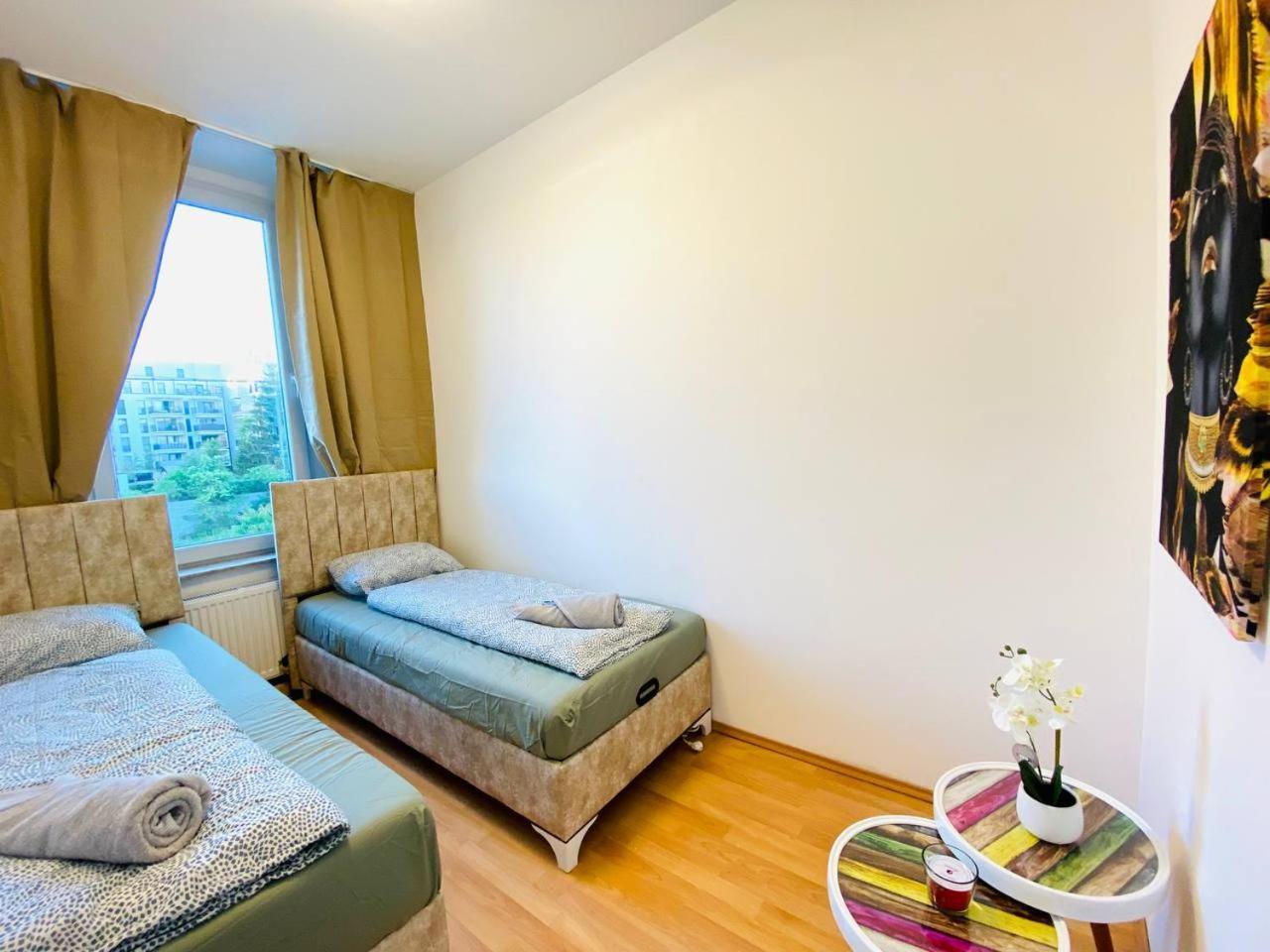 Comfortable Room In The 23Rd District Of Vienna Fr4 Exterior photo